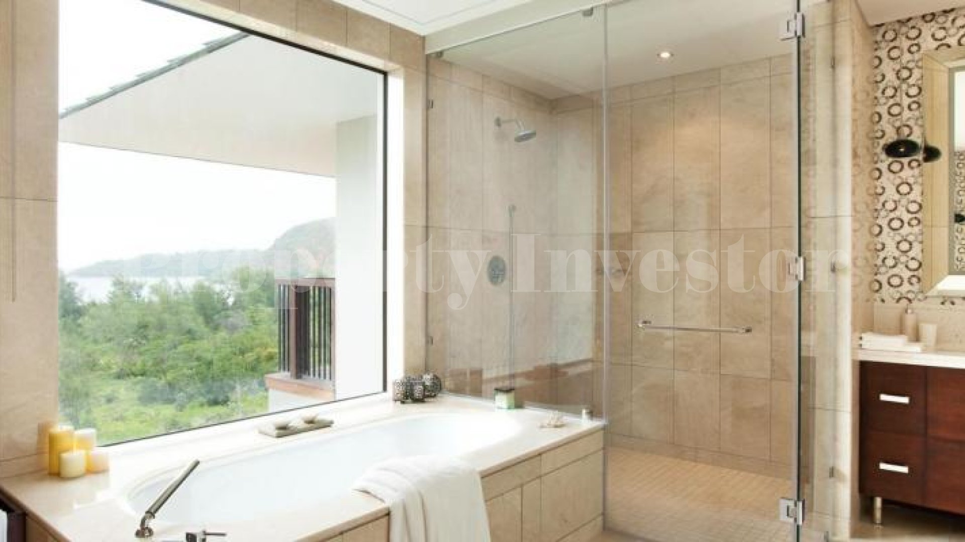 Дом в укрытом месте с 5 спальнями на острове Праслин, Сейшелы