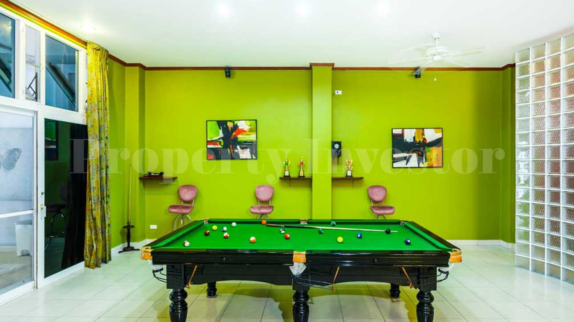 Яркая тропическая вилла на 5 спален в самом центре Патонга, Пхукет